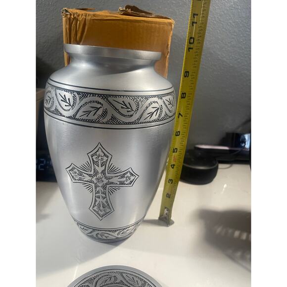 eSplanade 10in Silver Metal Cremation Urn - Picture 5 of 6